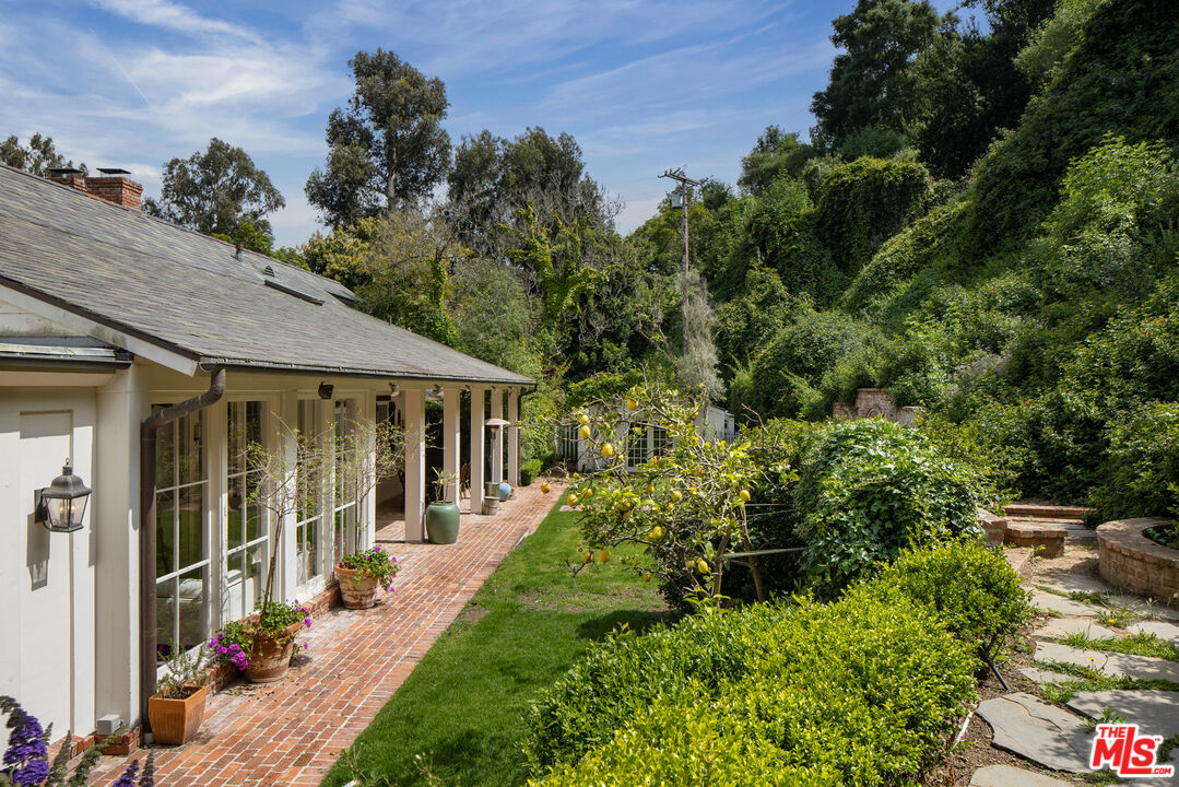 1001 Rivas Canyon Rd