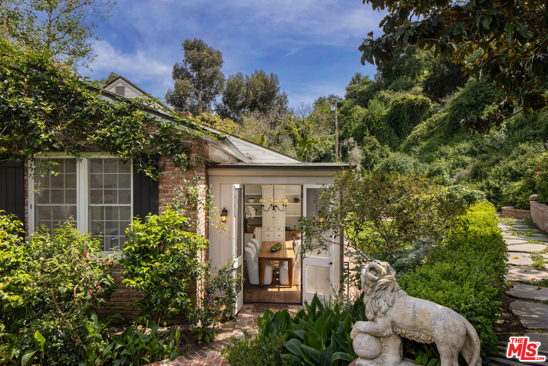 1001 Rivas Canyon Rd