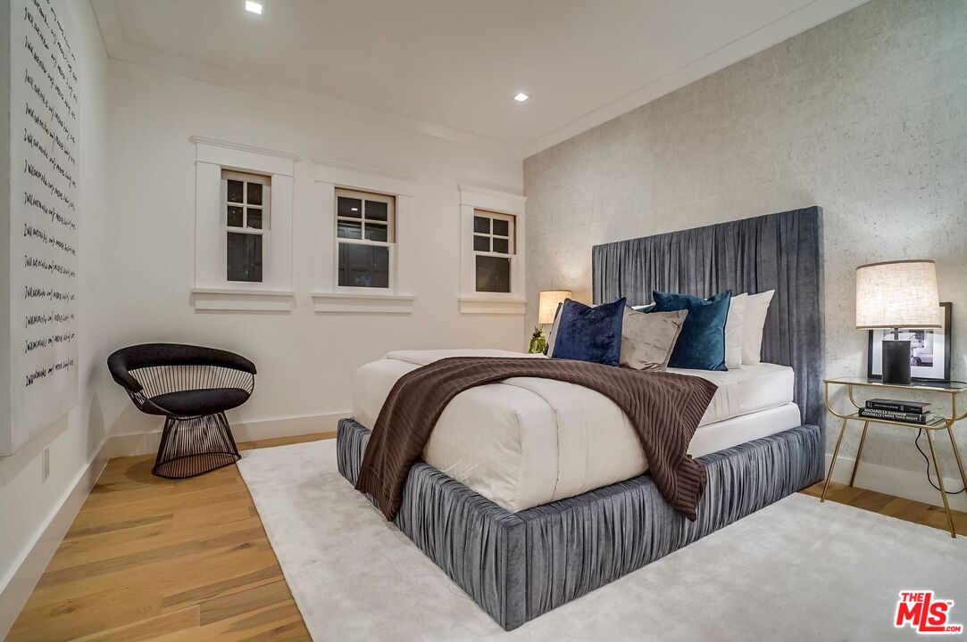 1524 N Sierra Bonita Ave