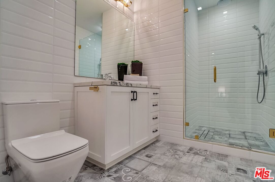 1524 N Sierra Bonita Ave