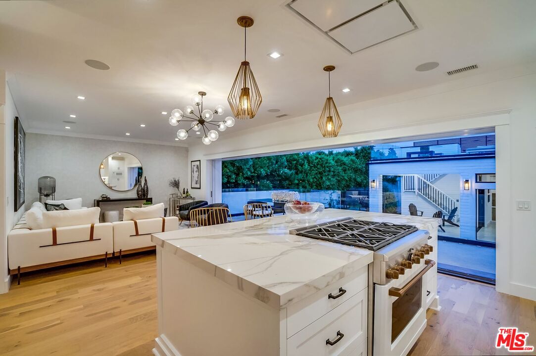 1524 N Sierra Bonita Ave