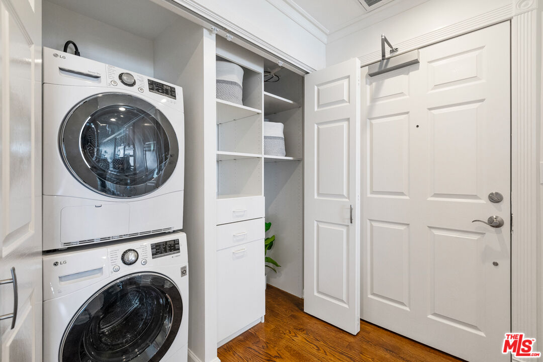 2222 Avenue Of The Stars Unit: 1506