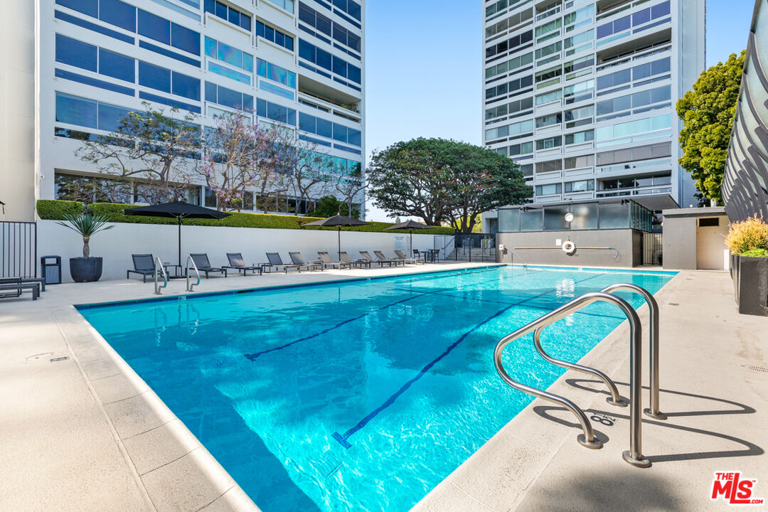 2222 Avenue Of The Stars Unit: 1506