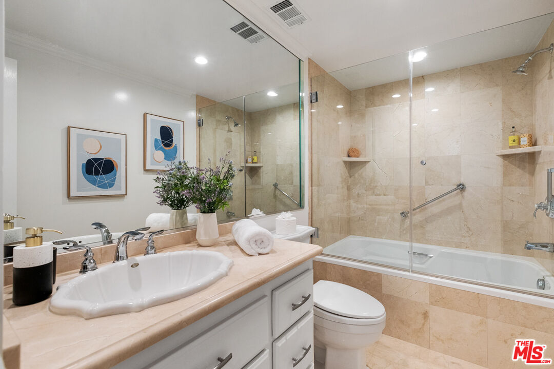 2222 Avenue Of The Stars Unit: 1506