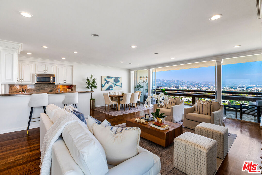 2222 Avenue Of The Stars Unit: 1506