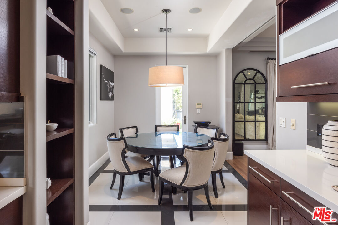 841 N Crescent Heights Blvd