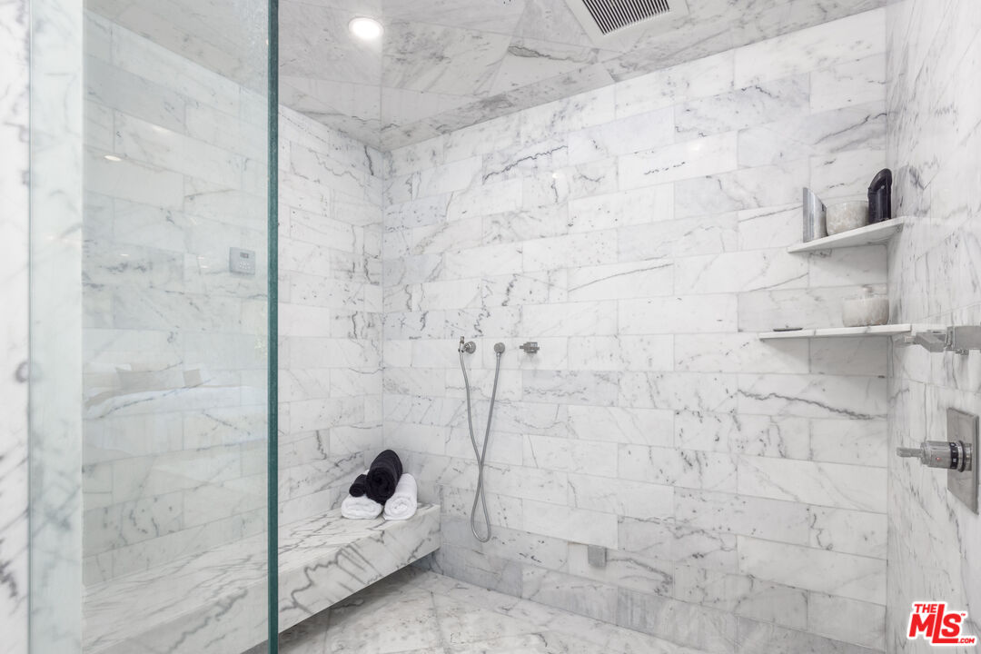 841 N Crescent Heights Blvd