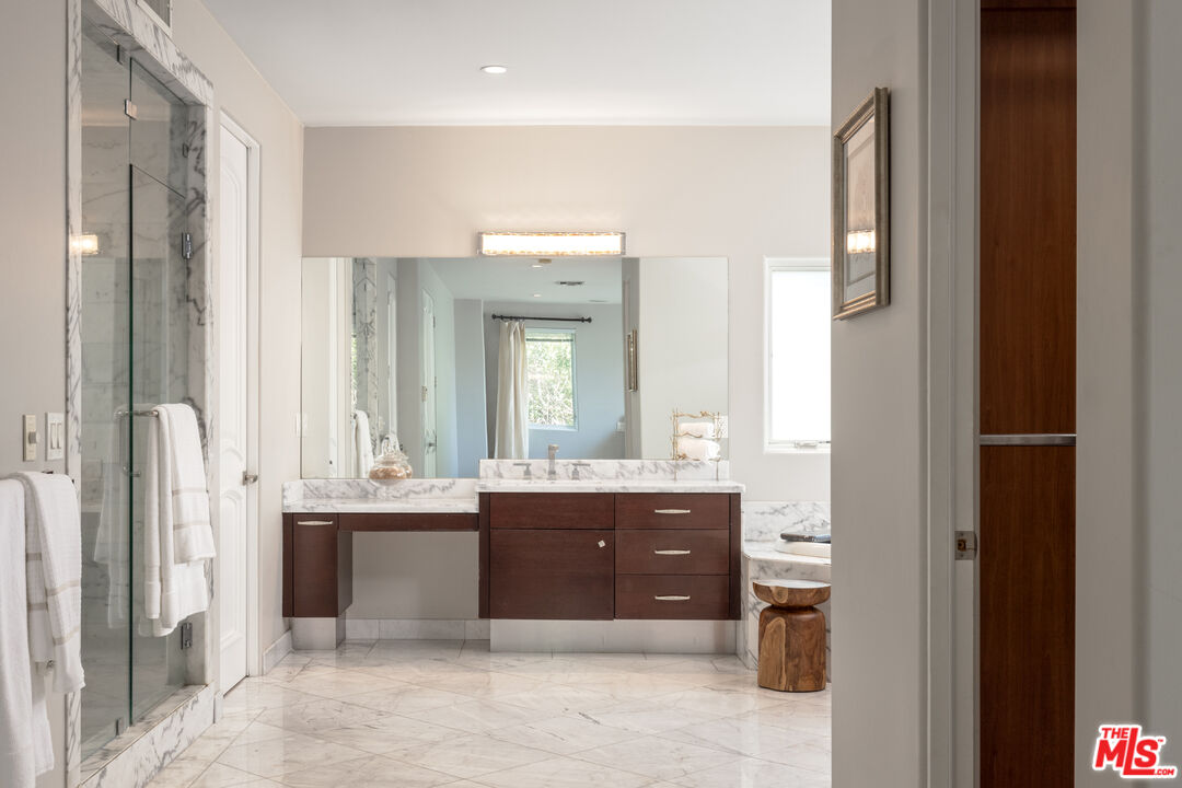 841 N Crescent Heights Blvd