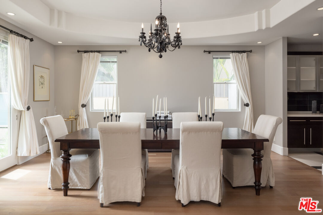 841 N Crescent Heights Blvd