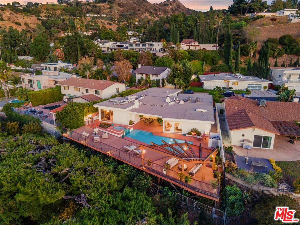 3065 Dona Susana Dr