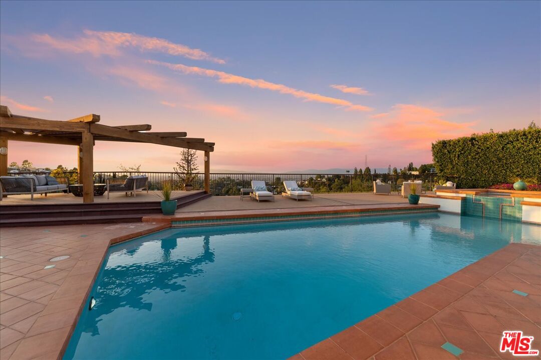 3065 Dona Susana Dr