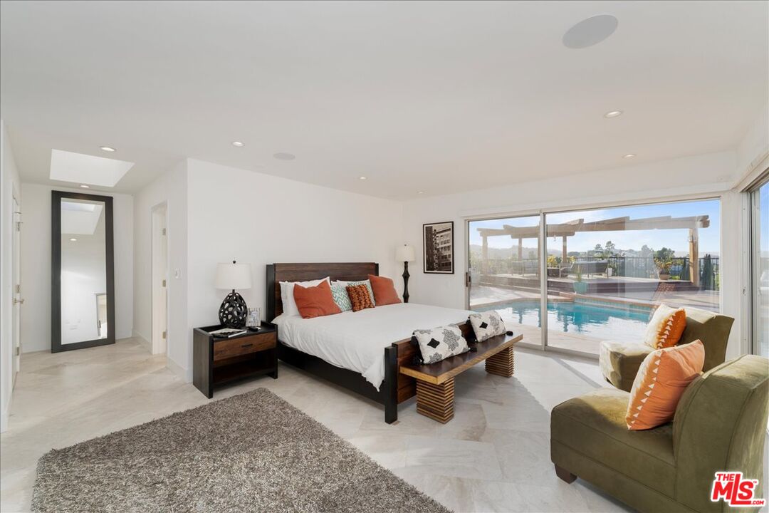 3065 Dona Susana Dr