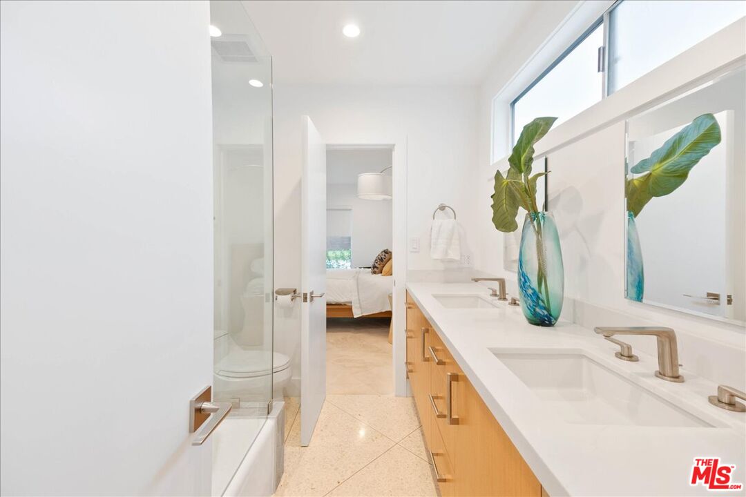 3065 Dona Susana Dr