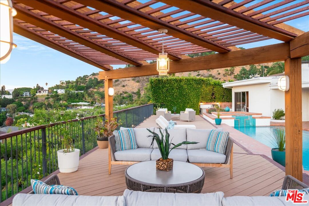 3065 Dona Susana Dr