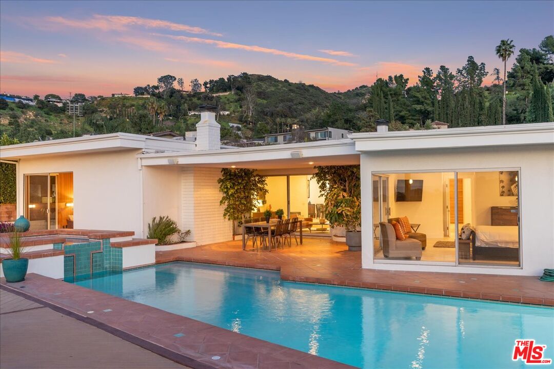 3065 Dona Susana Dr