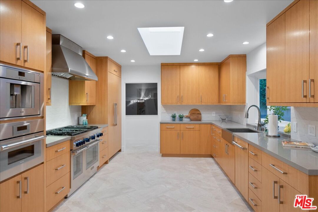 3065 Dona Susana Dr