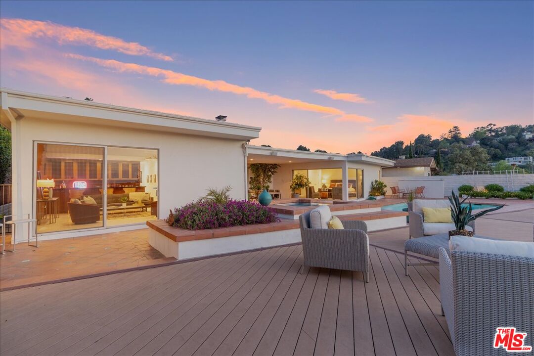 3065 Dona Susana Dr