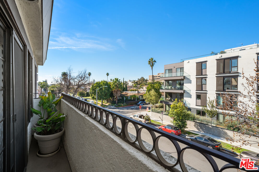 432 S Hamel Rd Unit: 303