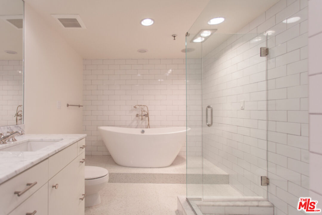 10445 Wilshire Blvd Unit: 1402