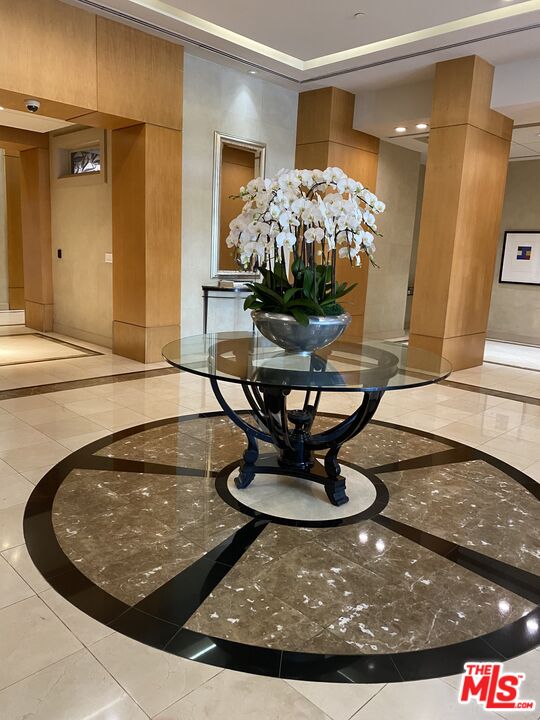 10445 Wilshire Blvd Unit: 1402
