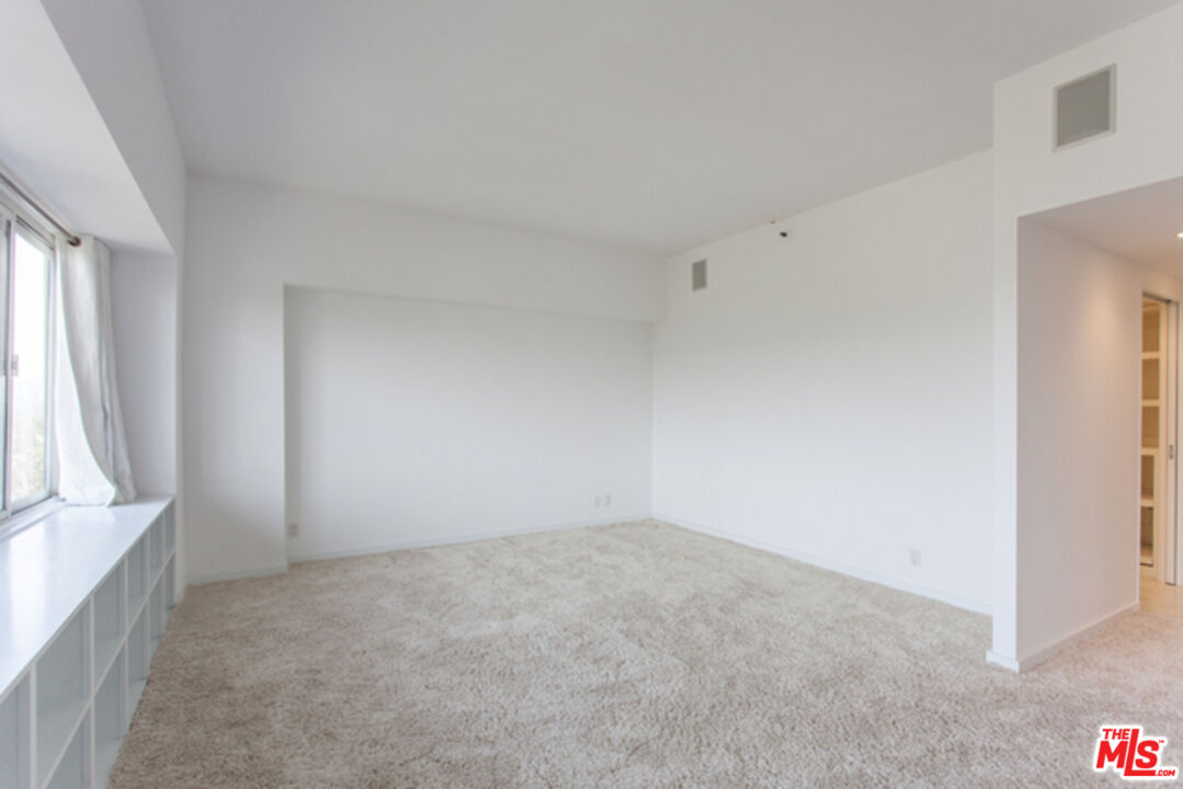 10445 Wilshire Blvd Unit: 1402