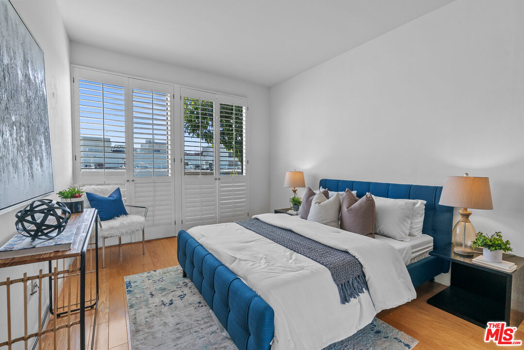11805 Mayfield Ave Unit: 201