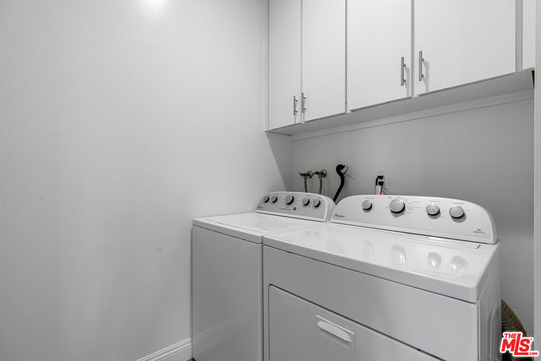 11805 Mayfield Ave Unit: 201