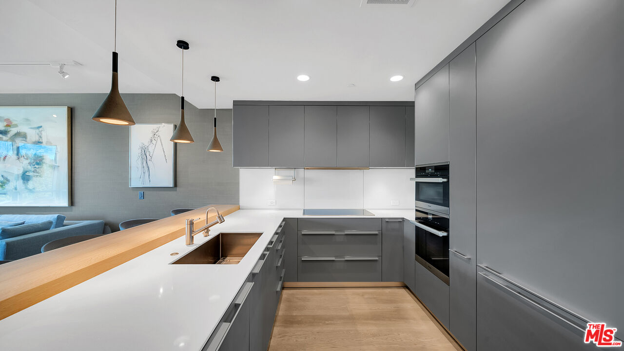 1705 Ocean Unit: 414
