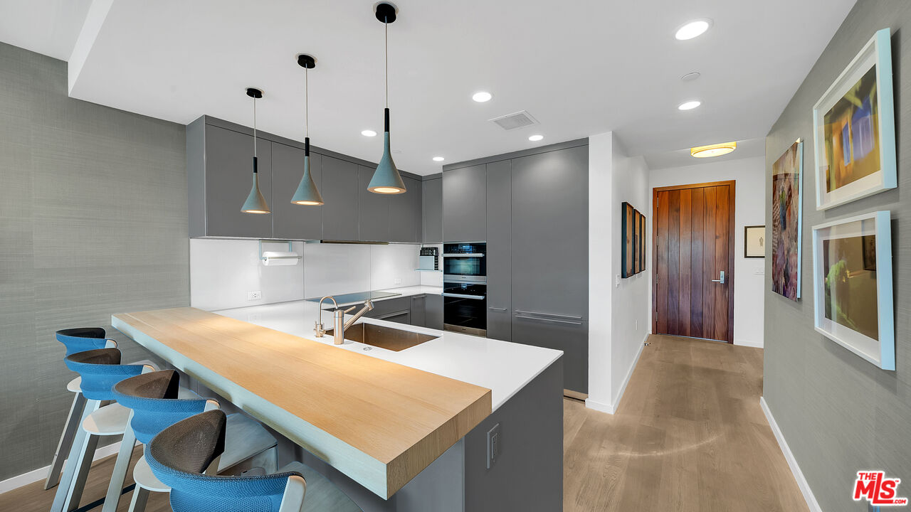 1705 Ocean Unit: 414