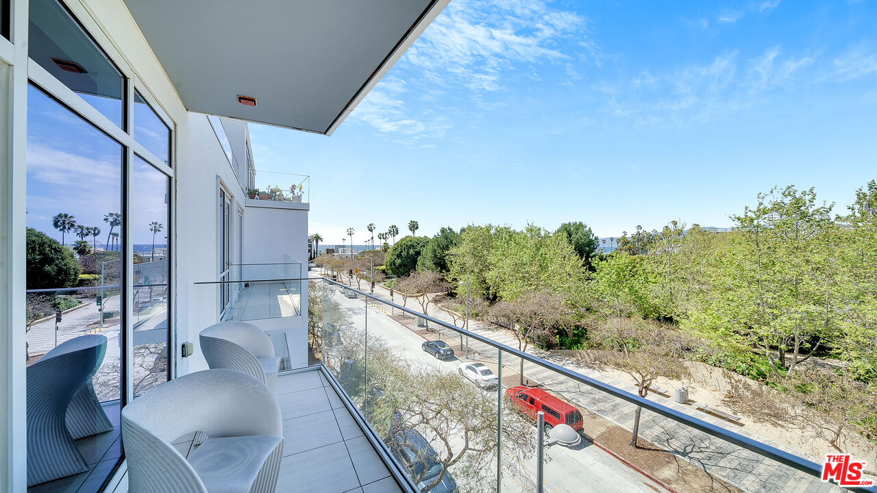 1705 Ocean Unit: 414