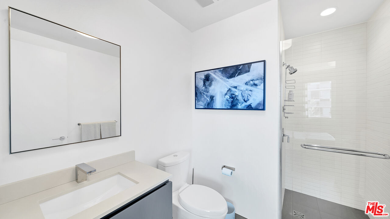 1705 Ocean Unit: 414