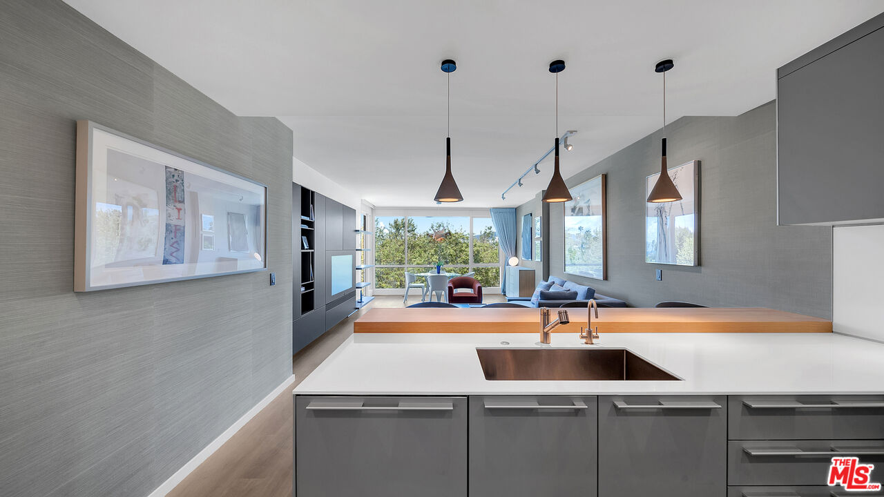 1705 Ocean Unit: 414