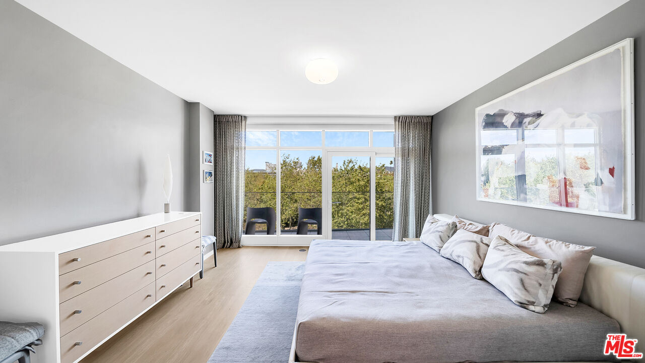 1705 Ocean Unit: 414