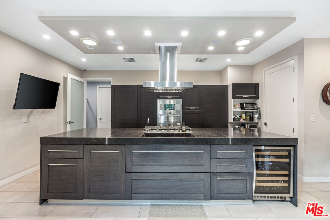 320 S Clark Dr