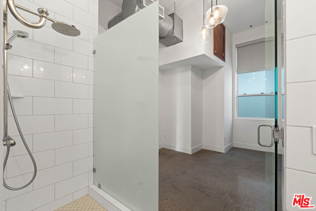 1152 N La Cienega Blvd Unit: 101