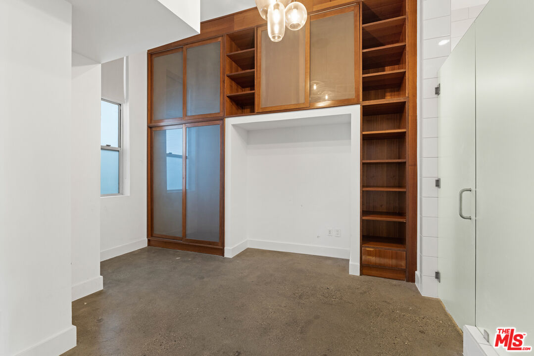 1152 N La Cienega Blvd Unit: 101