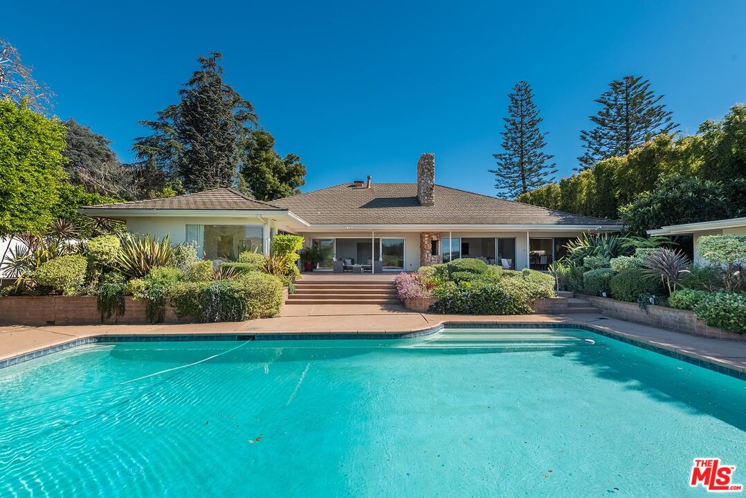 247 N ROCKINGHAM AVE