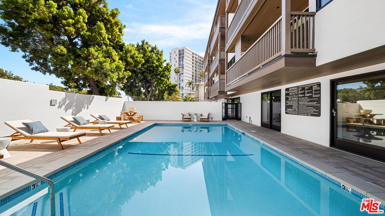 153 San Vicente Blvd Unit: 2G