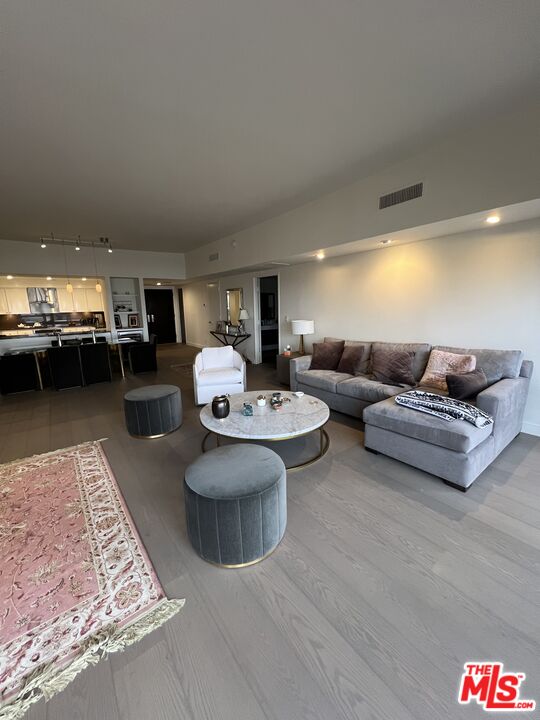 10445 Wilshire Blvd Unit: 1406