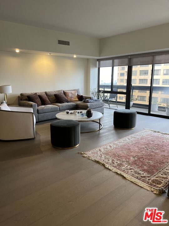 10445 Wilshire Blvd Unit: 1406