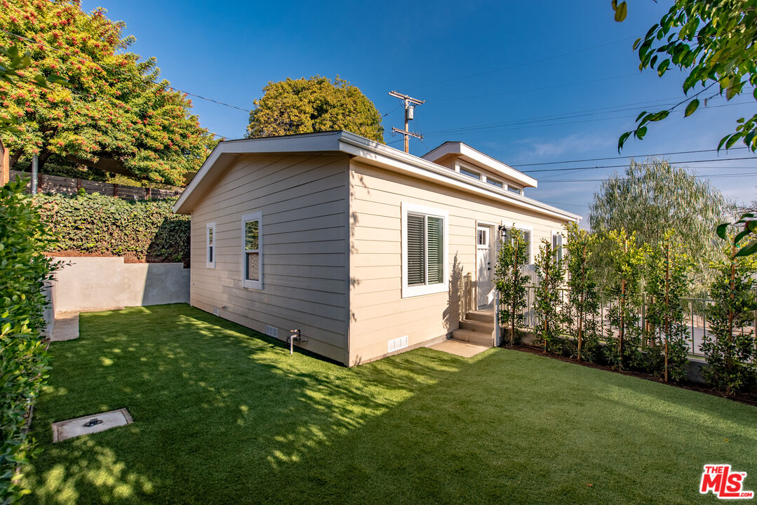 3023 Prospect Ave Unit: B