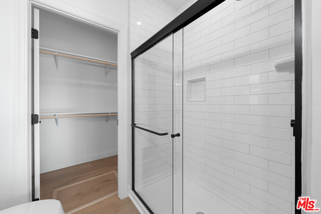 3023 Prospect Ave Unit: B