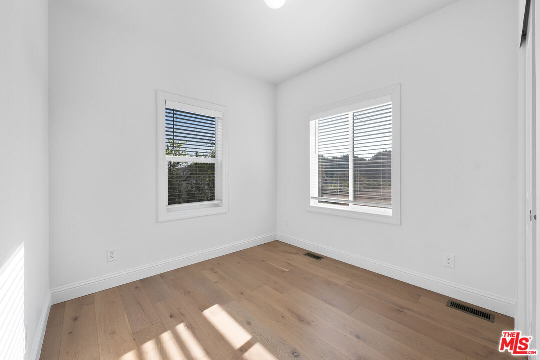 3023 Prospect Ave Unit: B