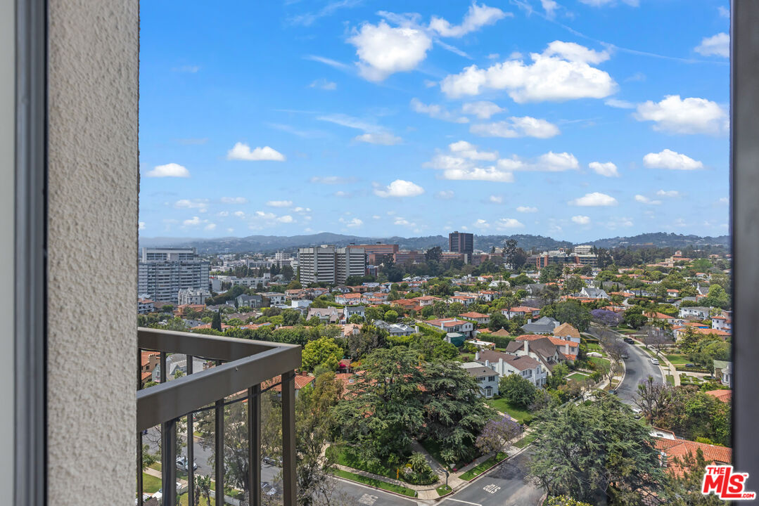 10747 Wilshire Blvd Unit: PH8