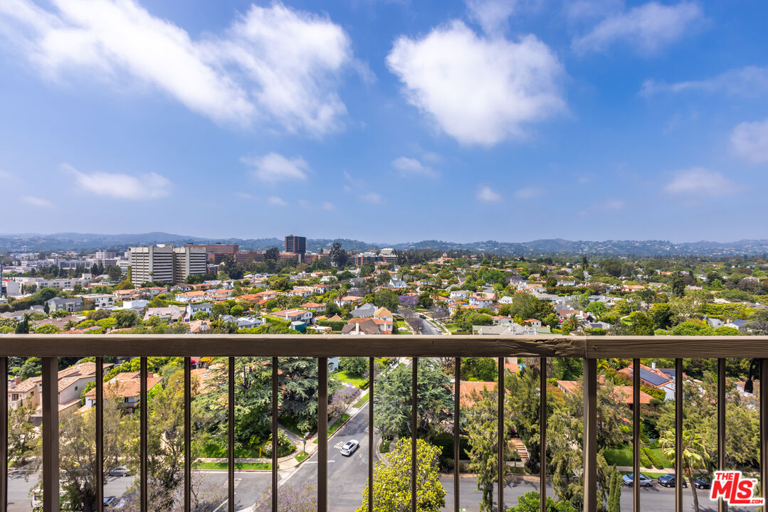 10747 Wilshire Blvd Unit: PH8