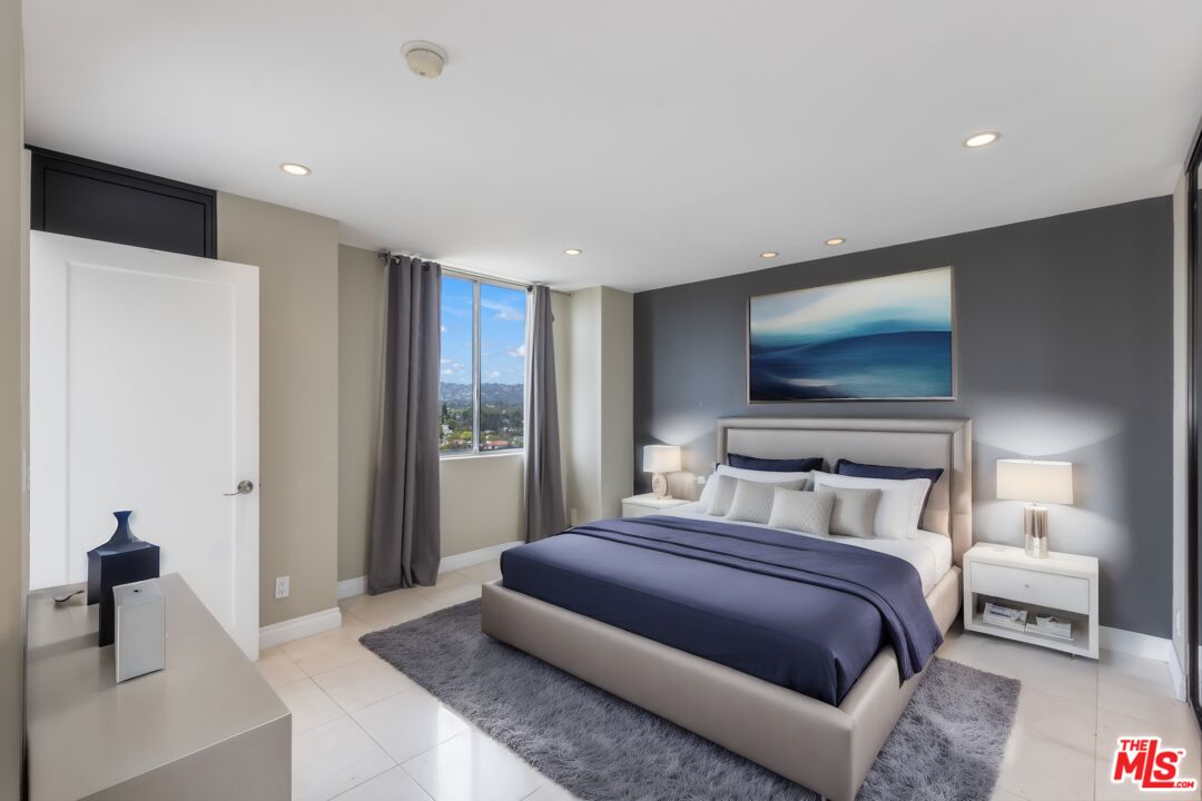 10747 Wilshire Blvd Unit: PH8