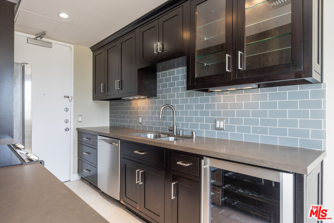 10747 Wilshire Blvd Unit: PH8