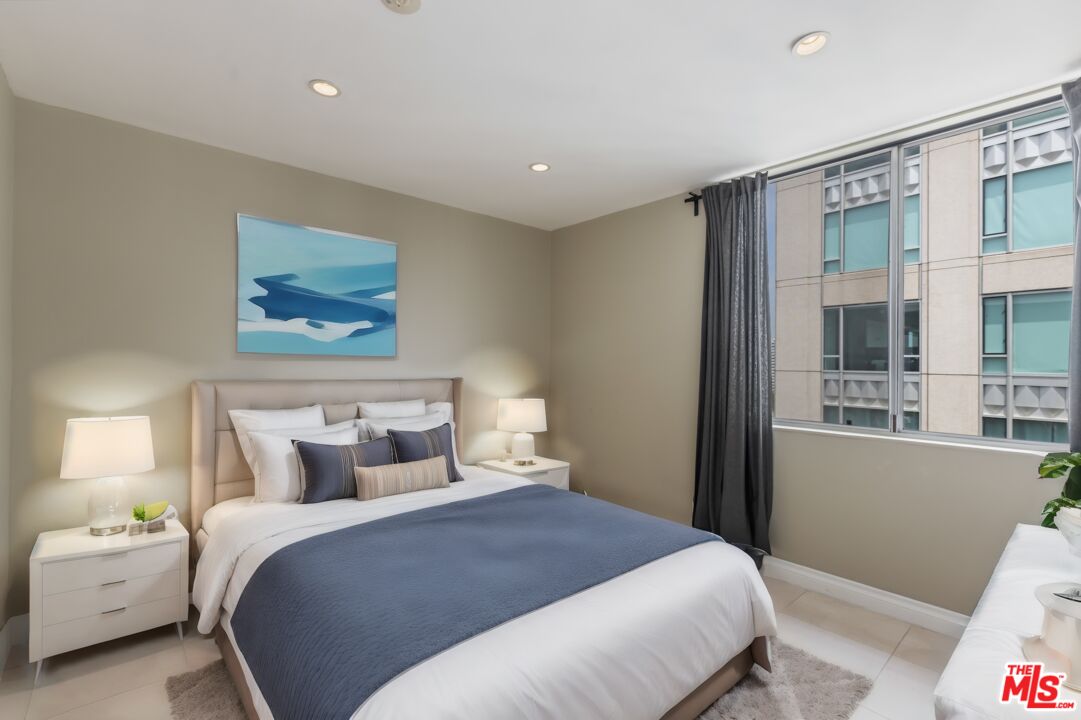 10747 Wilshire Blvd Unit: PH8