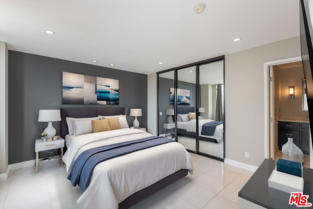 10747 Wilshire Blvd Unit: PH8