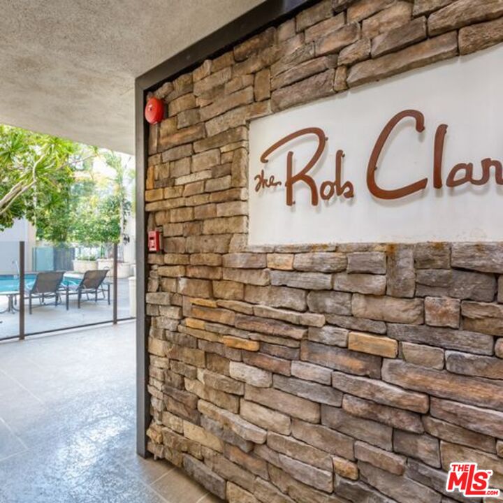 141 S Clark Dr Unit: 421